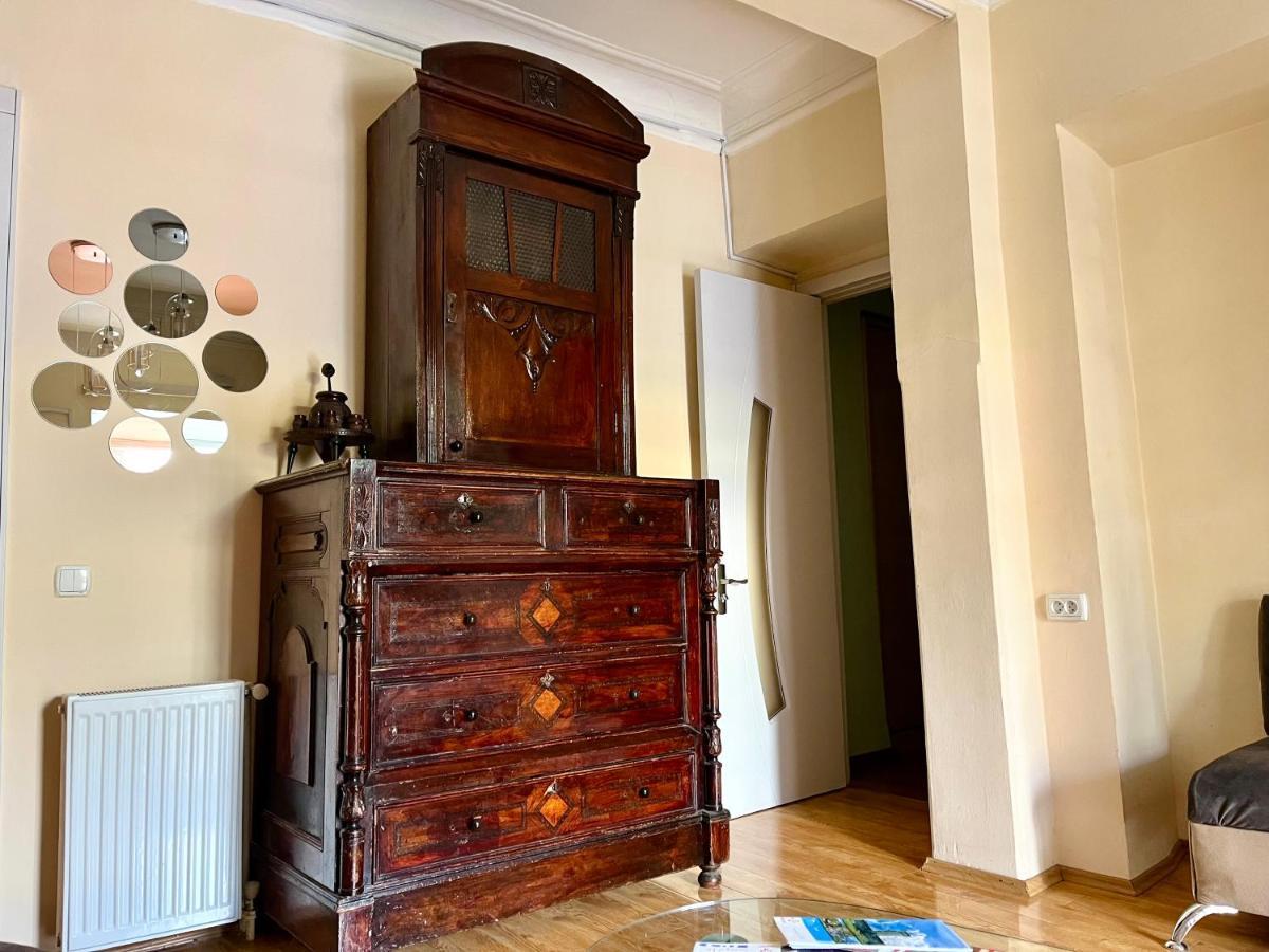 Apartment In Old Tbilisi Orbeliani Square Extérieur photo
