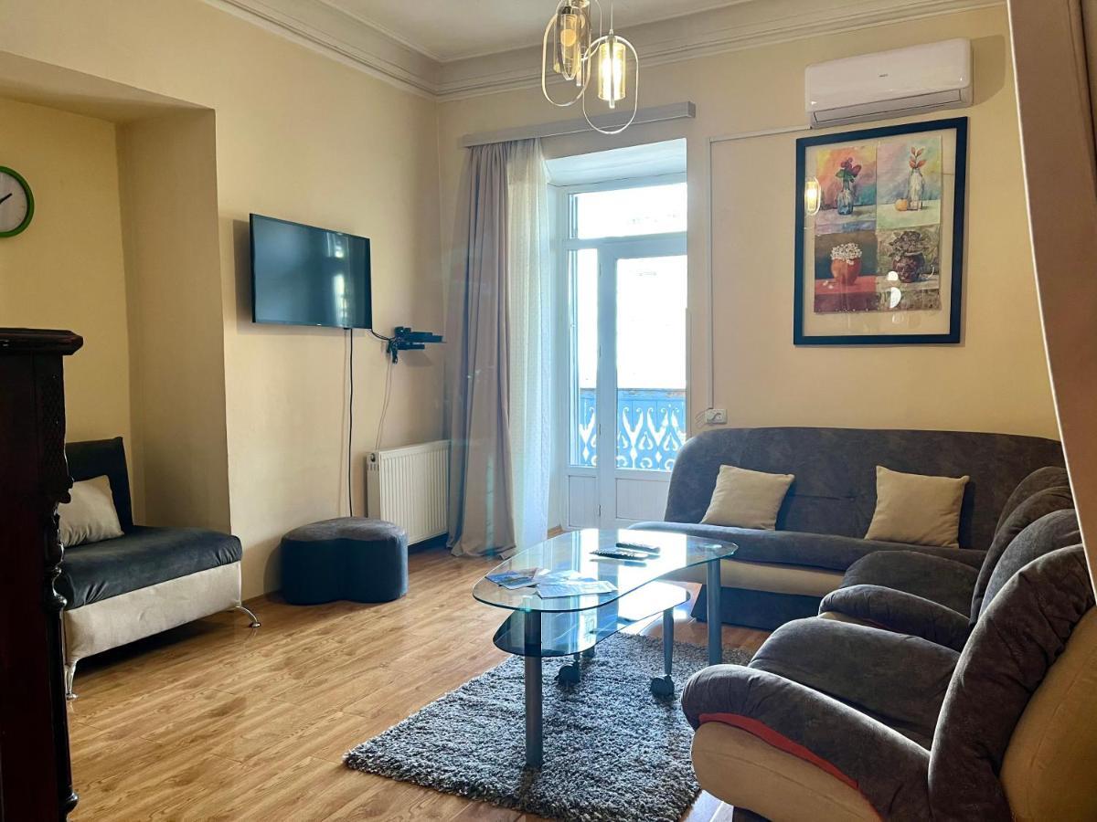 Apartment In Old Tbilisi Orbeliani Square Extérieur photo